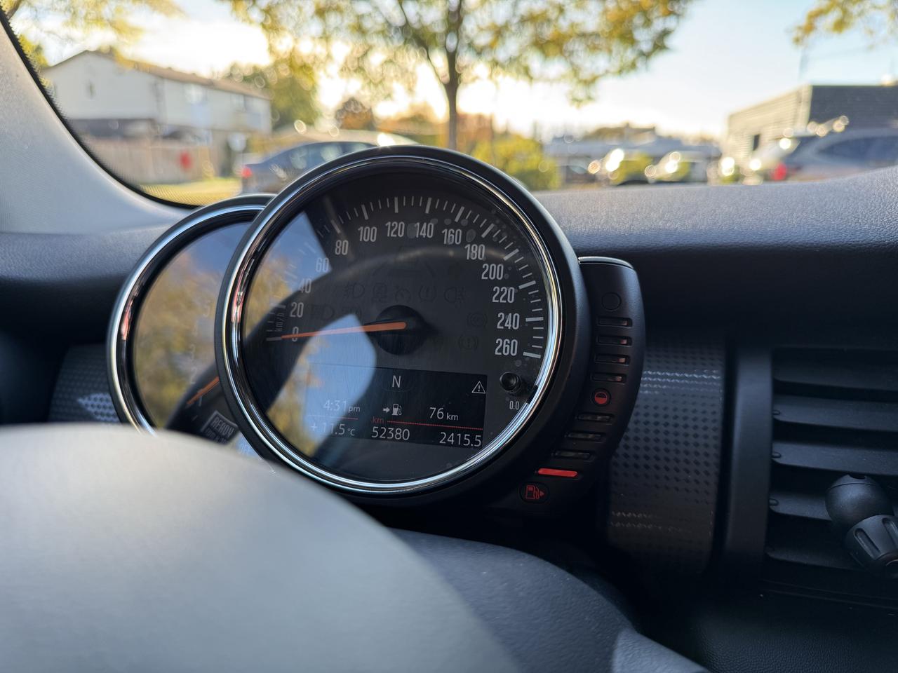 2015 MINI Cooper 5-Door Photo