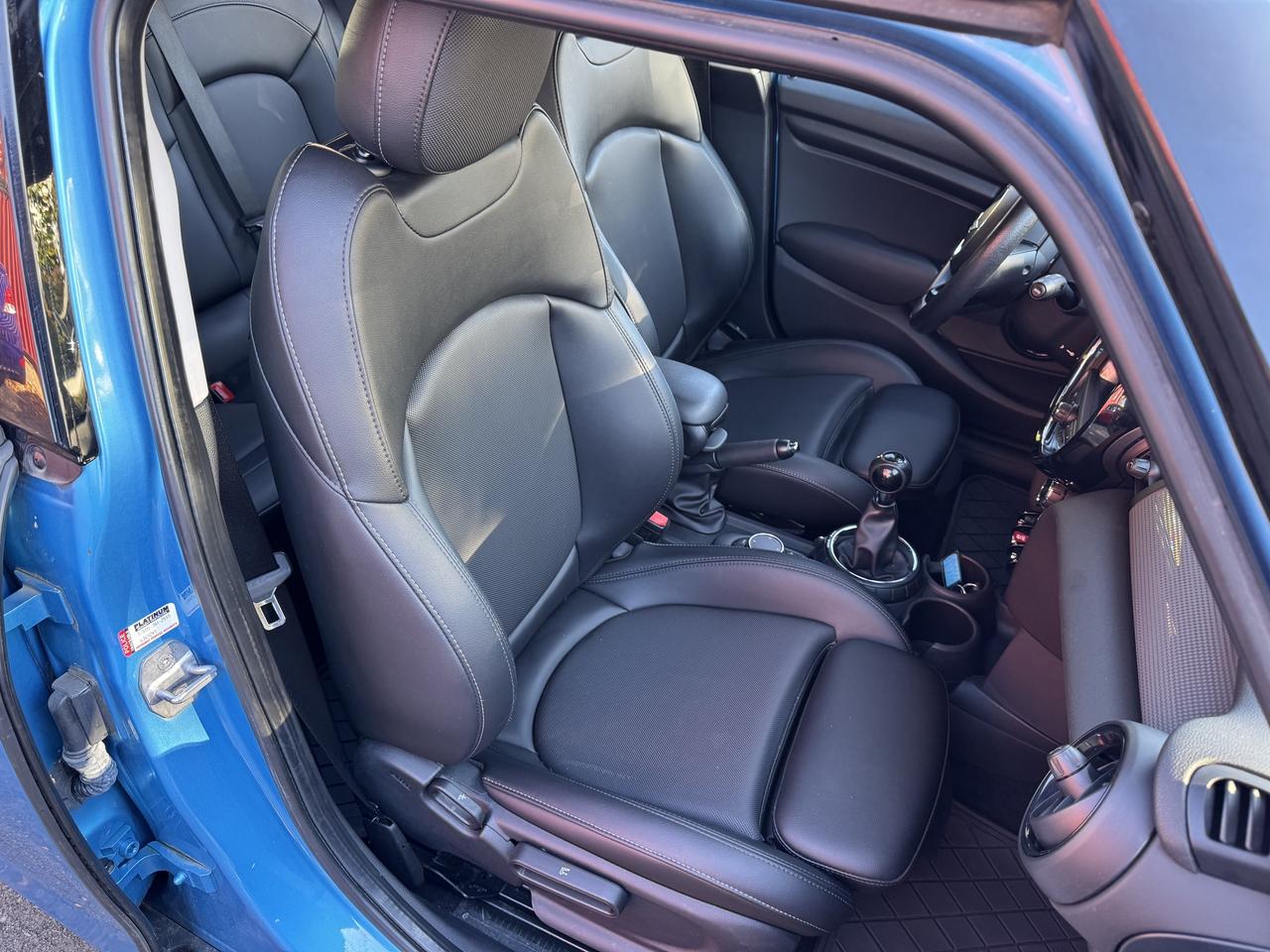 2015 MINI Cooper 5-Door Photo