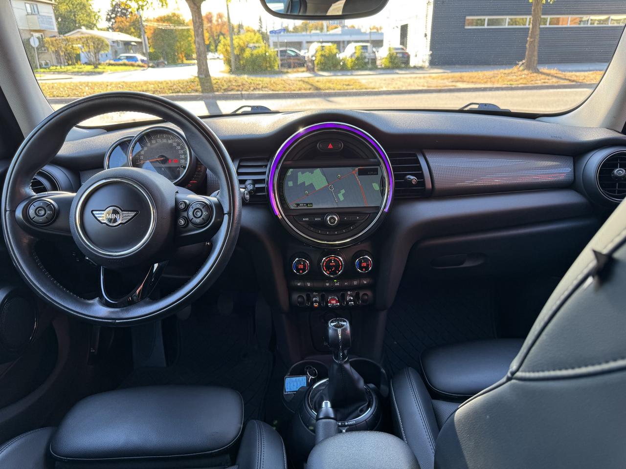 2015 MINI Cooper 5-Door Photo