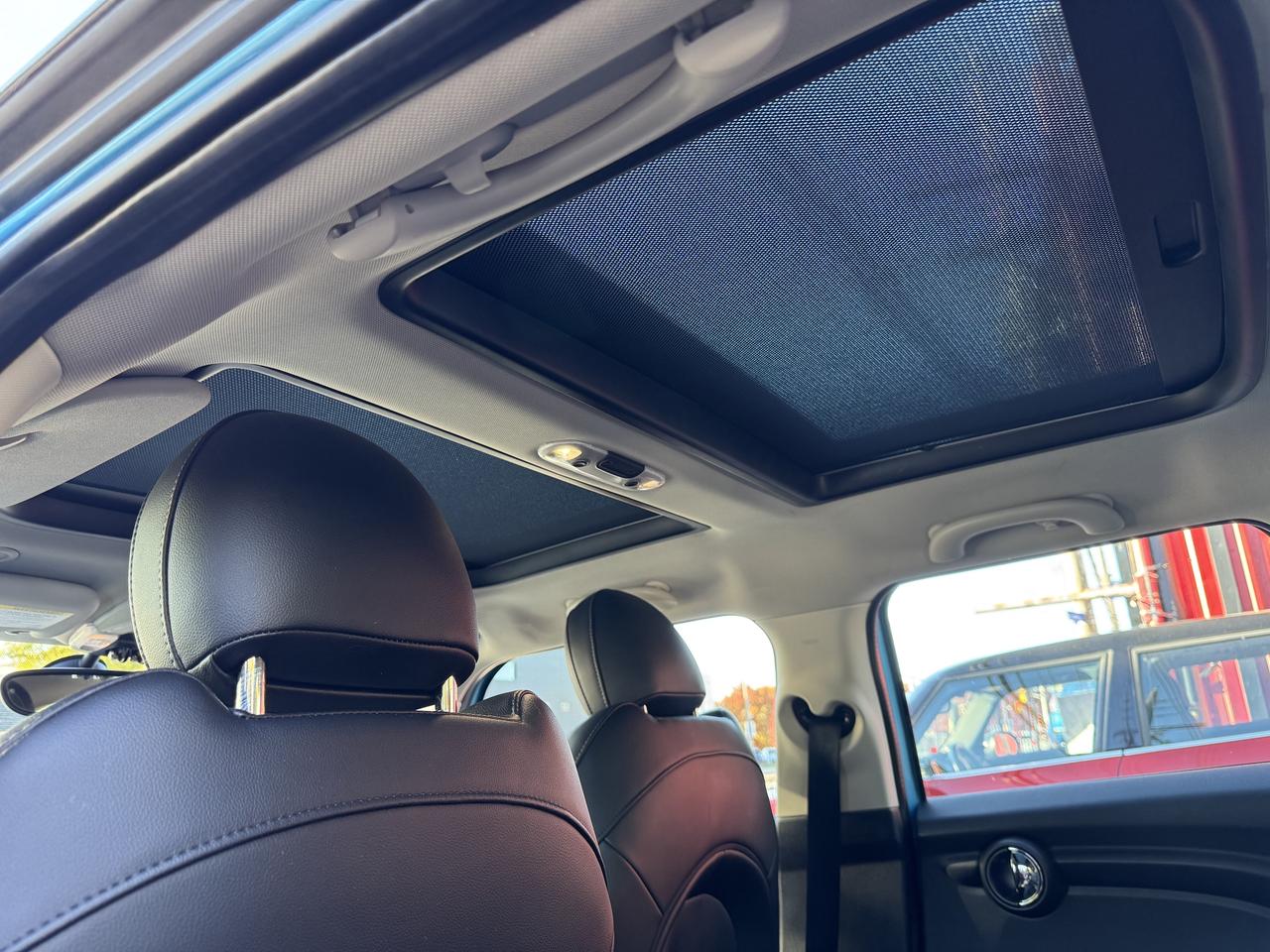 2015 MINI Cooper 5-Door Photo