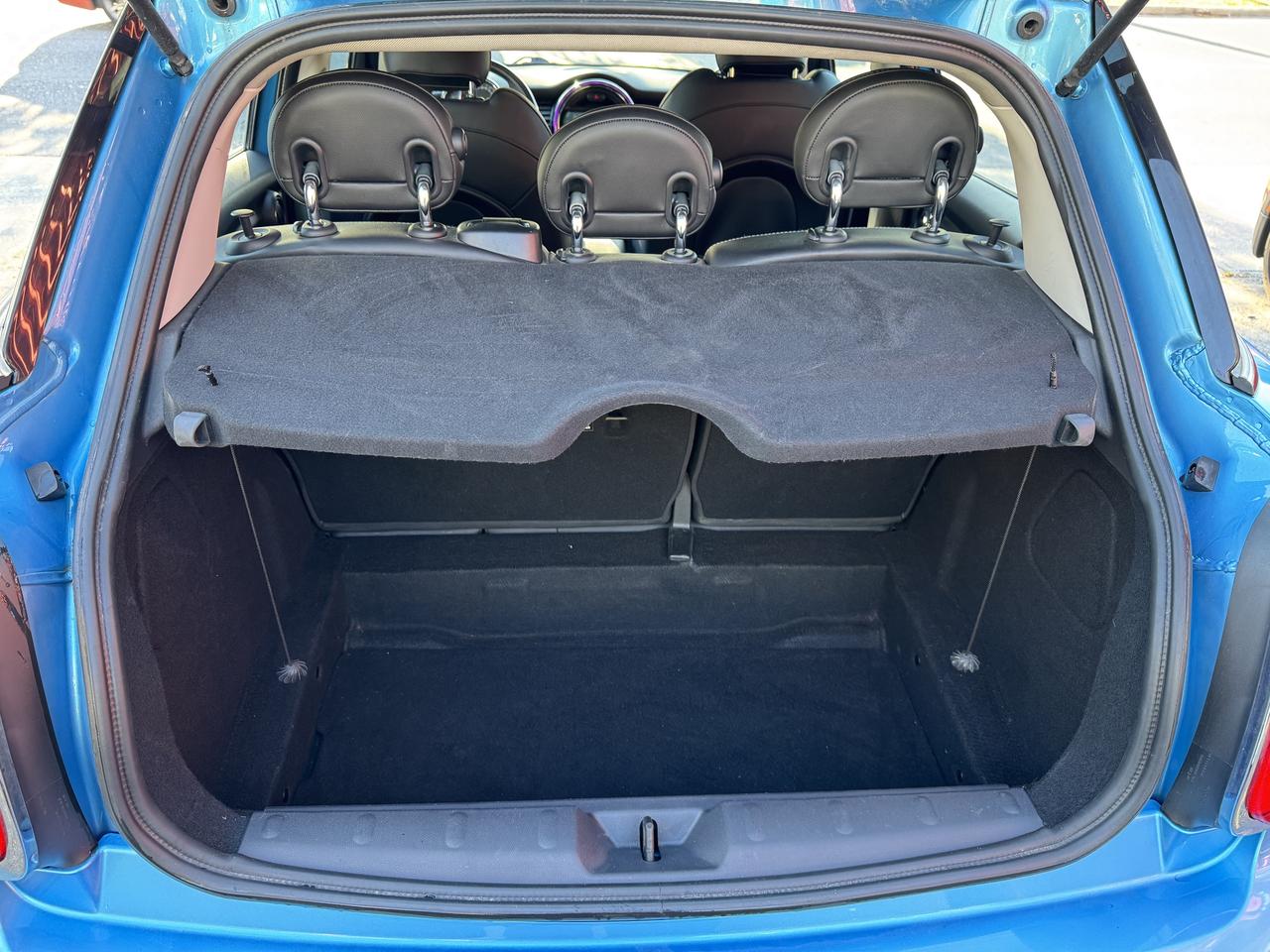 2015 MINI Cooper 5-Door Photo