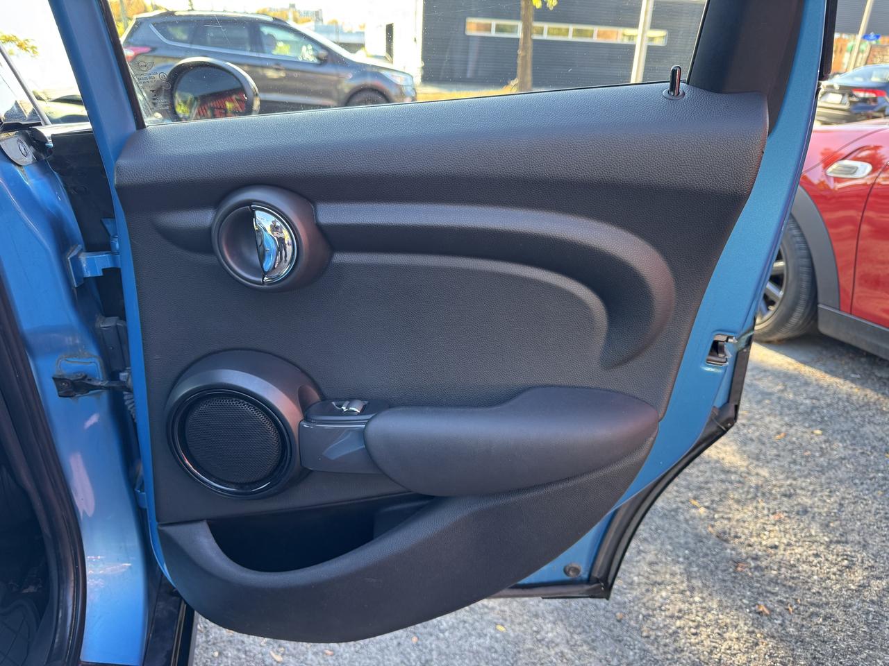 2015 MINI Cooper 5-Door Photo