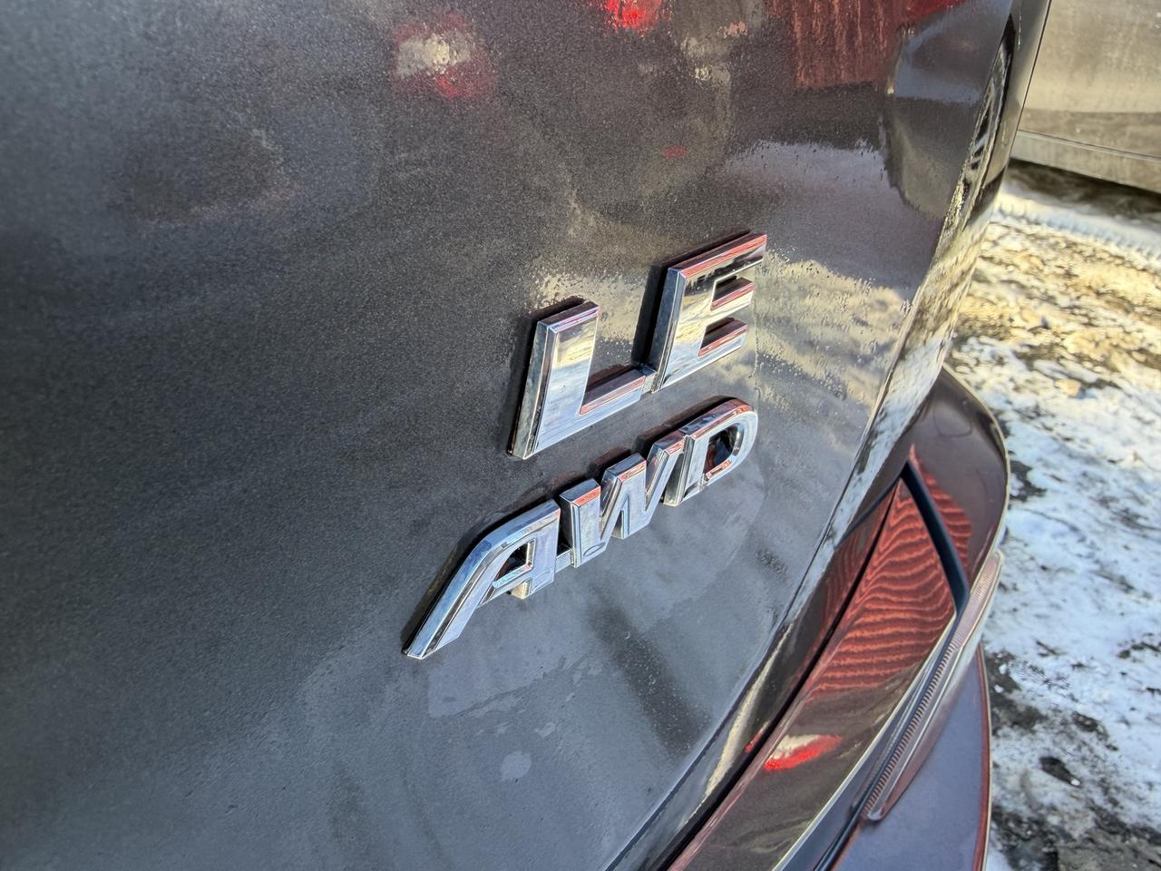 2017 Toyota RAV4 LE AWD Photo