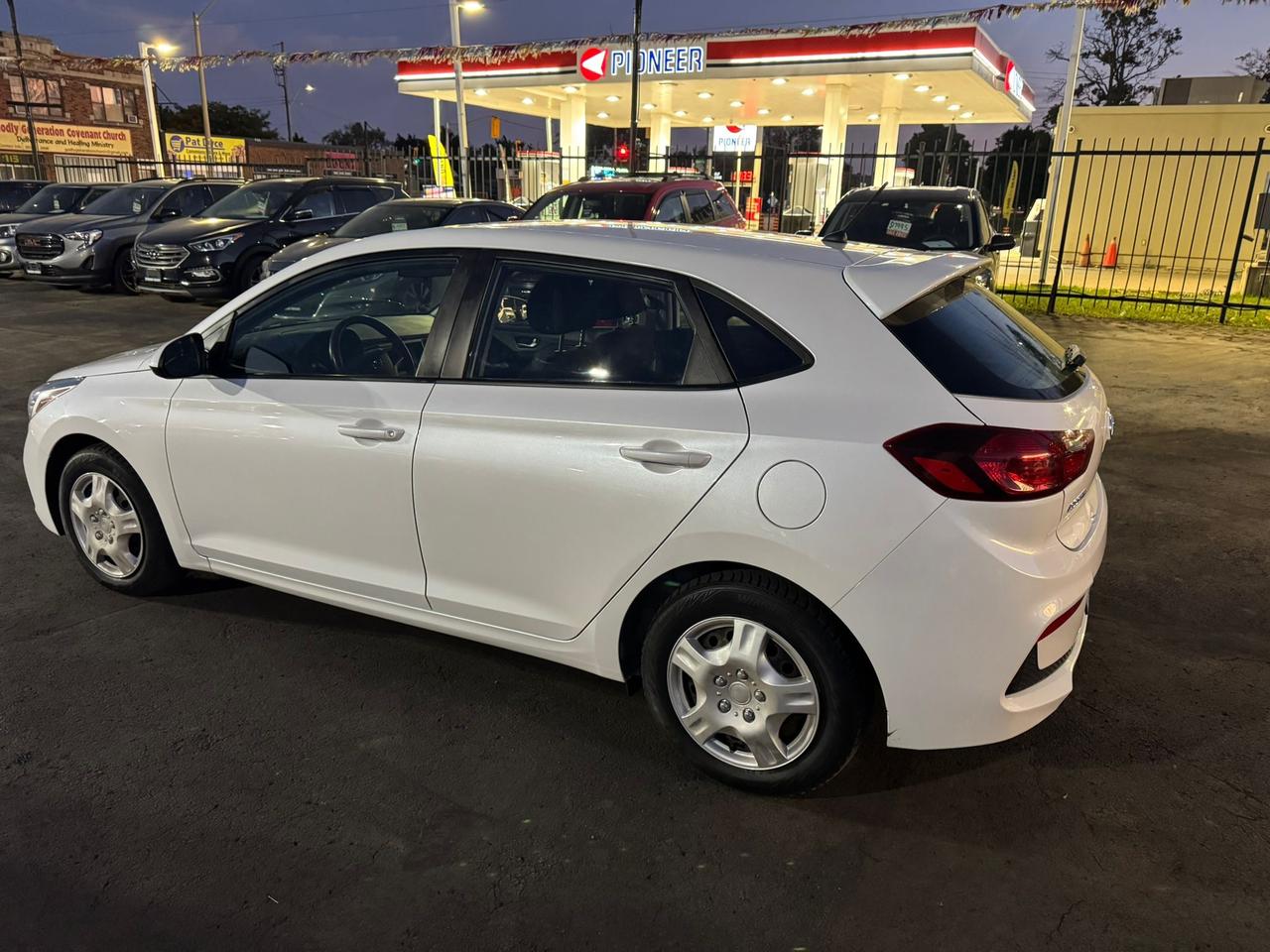 2020 Hyundai Accent Essential w/Comfort Package Photo