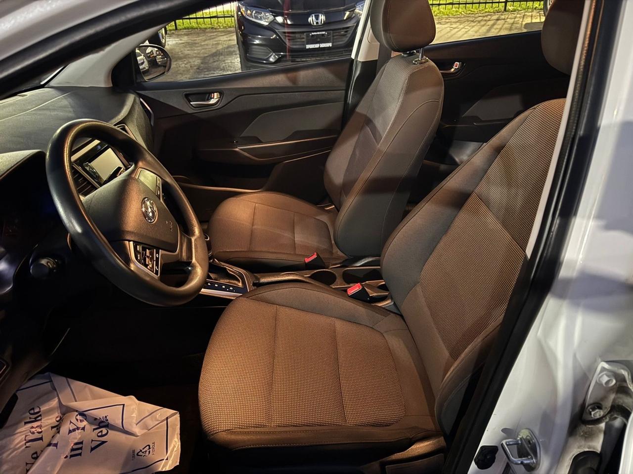 2020 Hyundai Accent Essential w/Comfort Package Photo