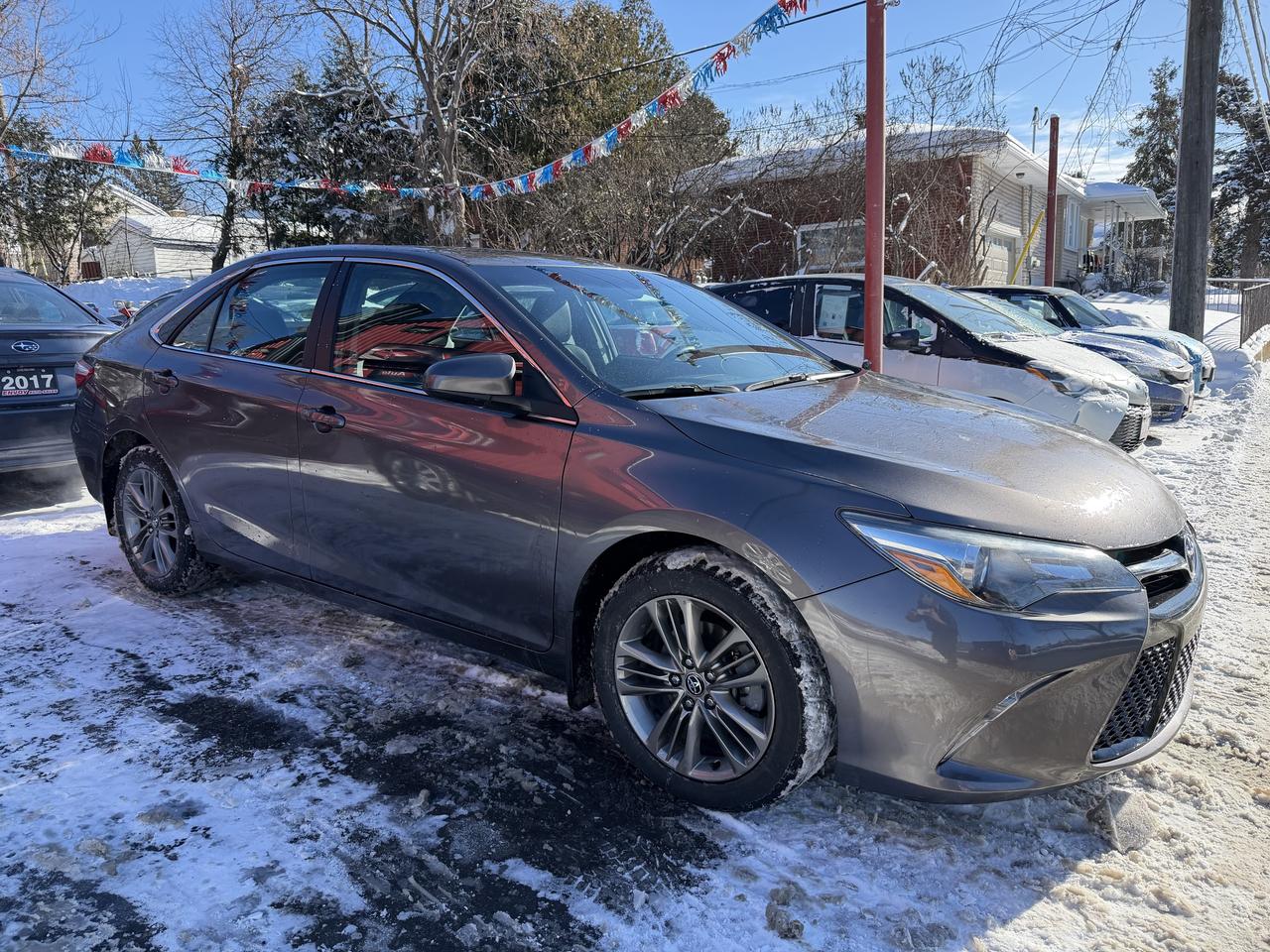 2017 Toyota Camry SE Photo