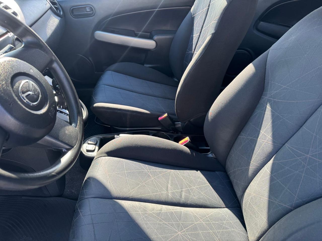 2011 Mazda MAZDA2 SPORT Photo