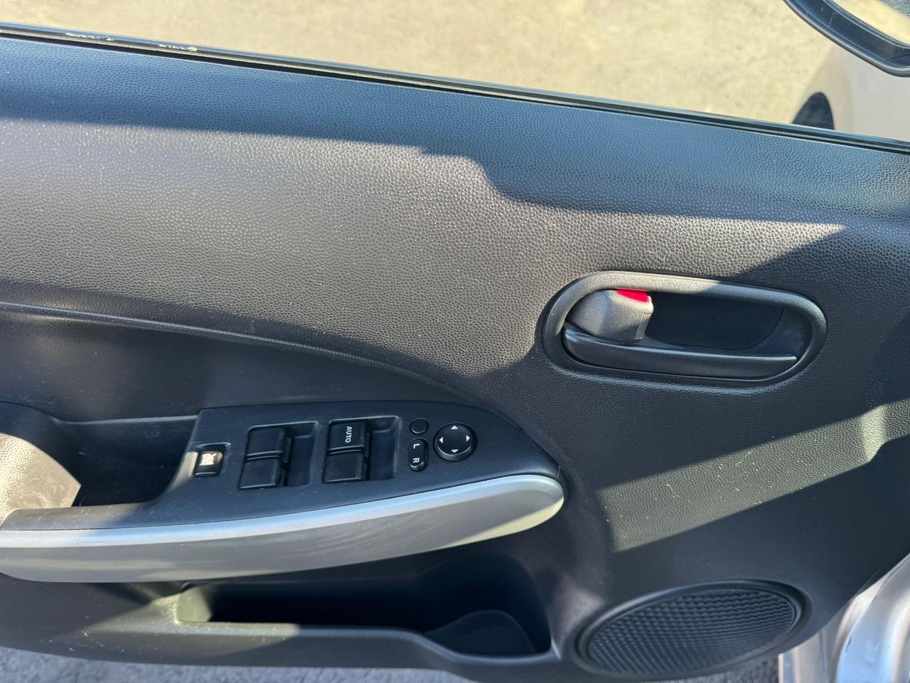 2011 Mazda MAZDA2 SPORT Photo