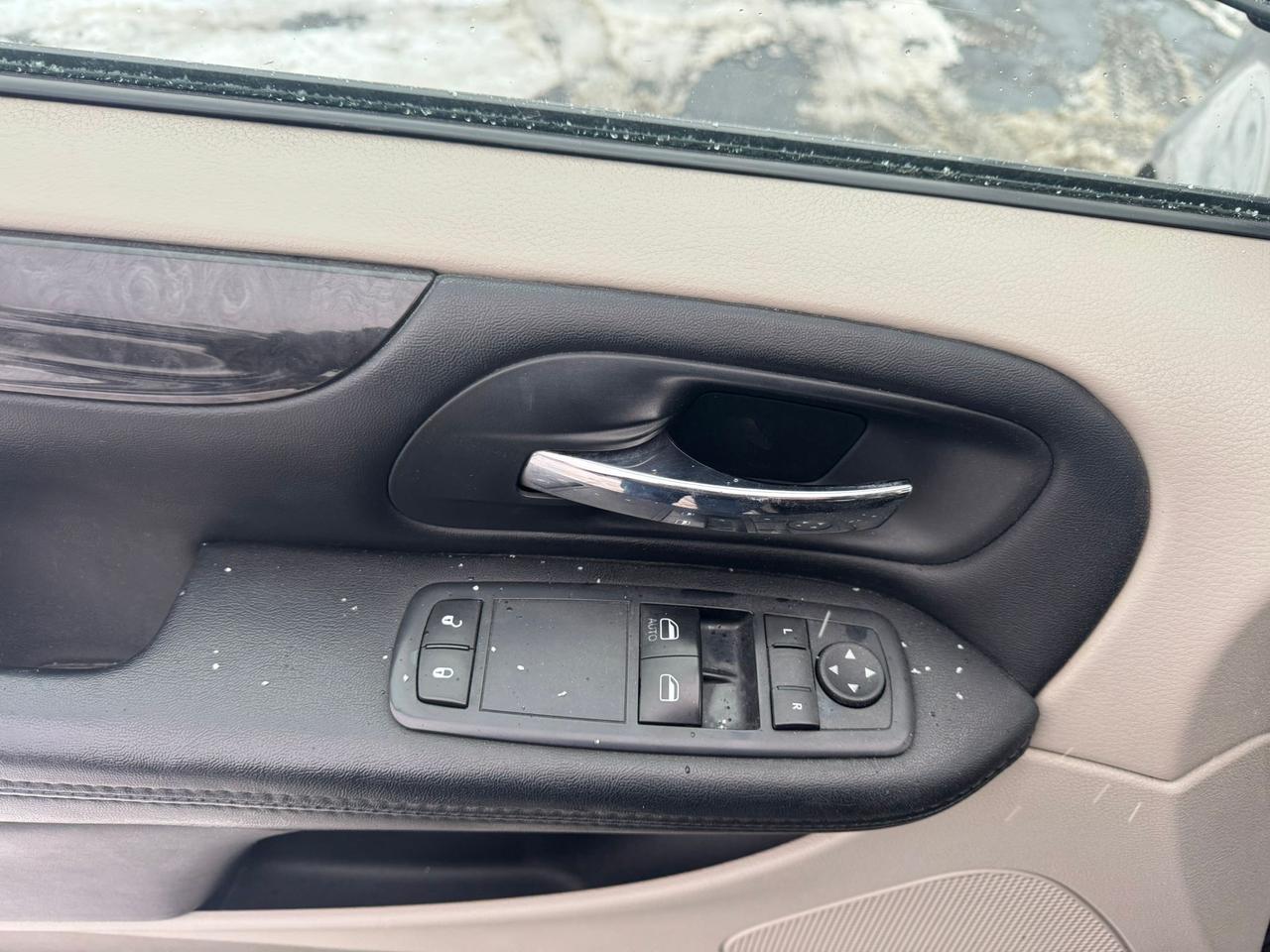 2017 Dodge Grand Caravan SE Photo