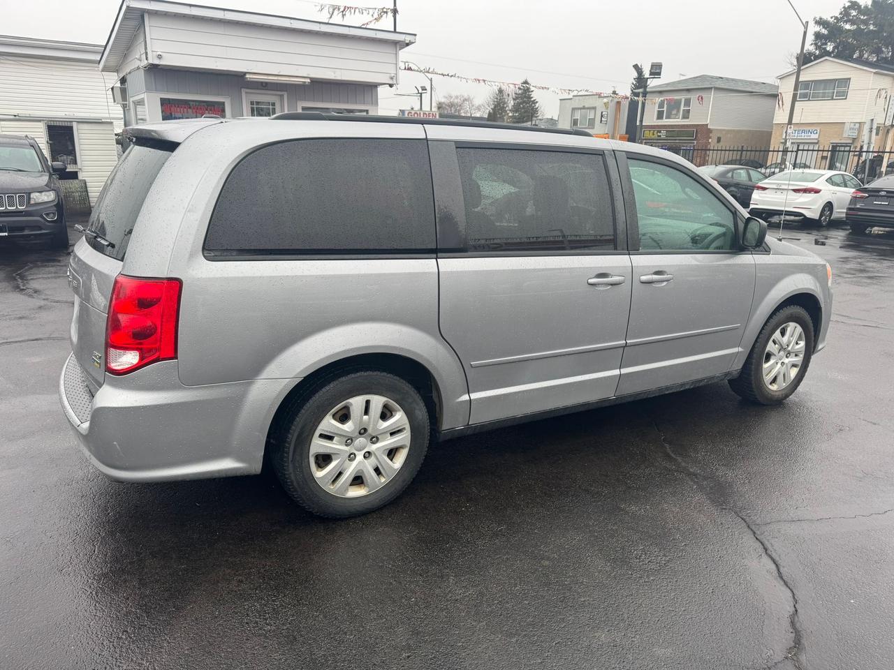 2017 Dodge Grand Caravan SE Photo