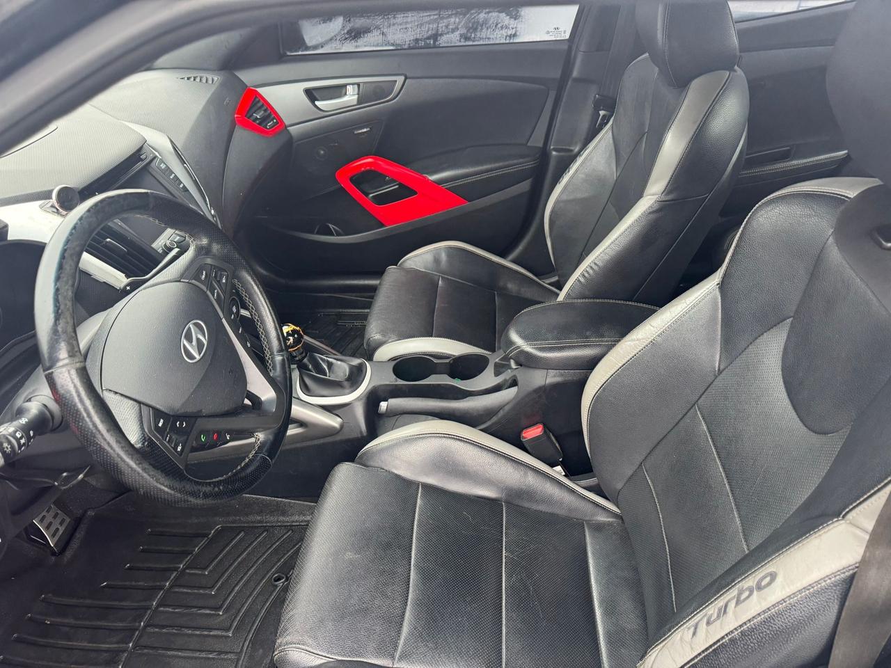 2016 Hyundai Veloster Turbo Photo