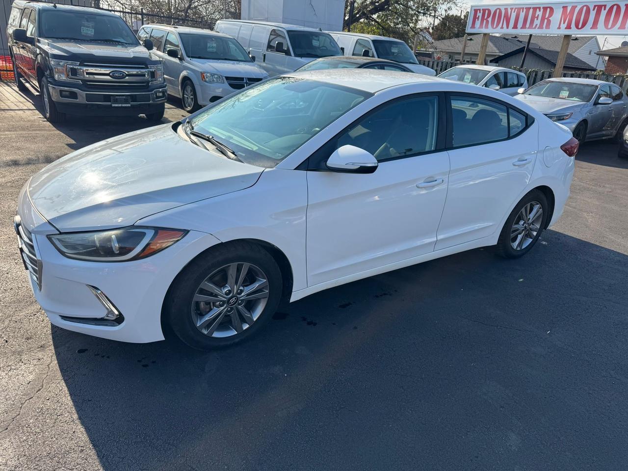 2018 Hyundai Elantra SEL Photo