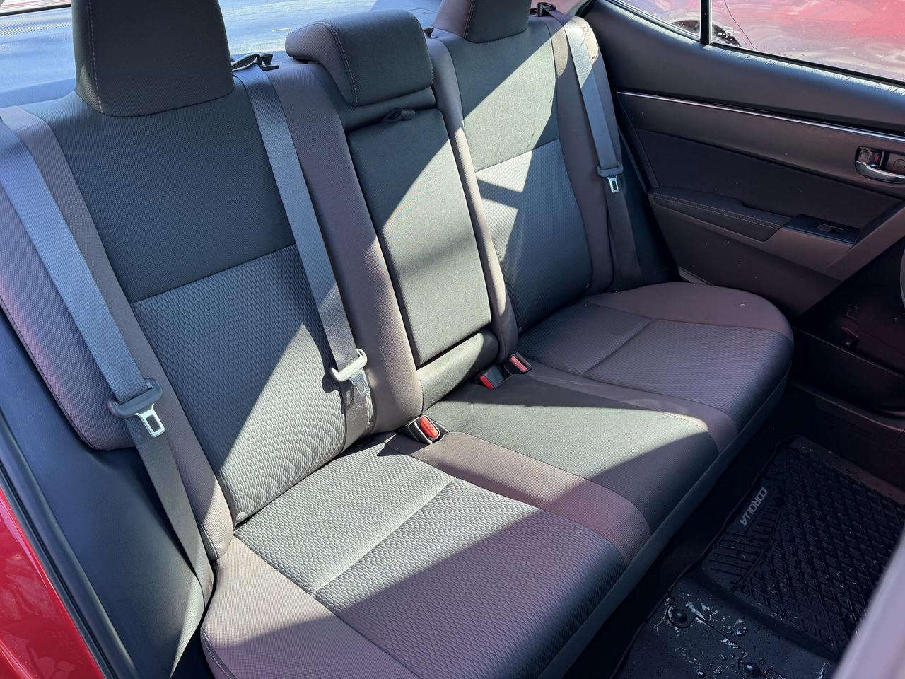 2018 Toyota Corolla LE Photo