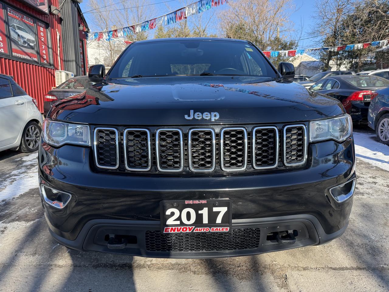 2017 Jeep Grand Cherokee Laredo Photo