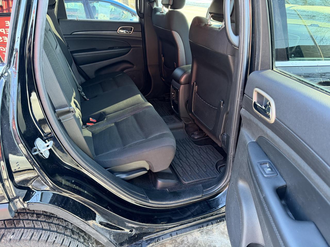 2017 Jeep Grand Cherokee Laredo Photo