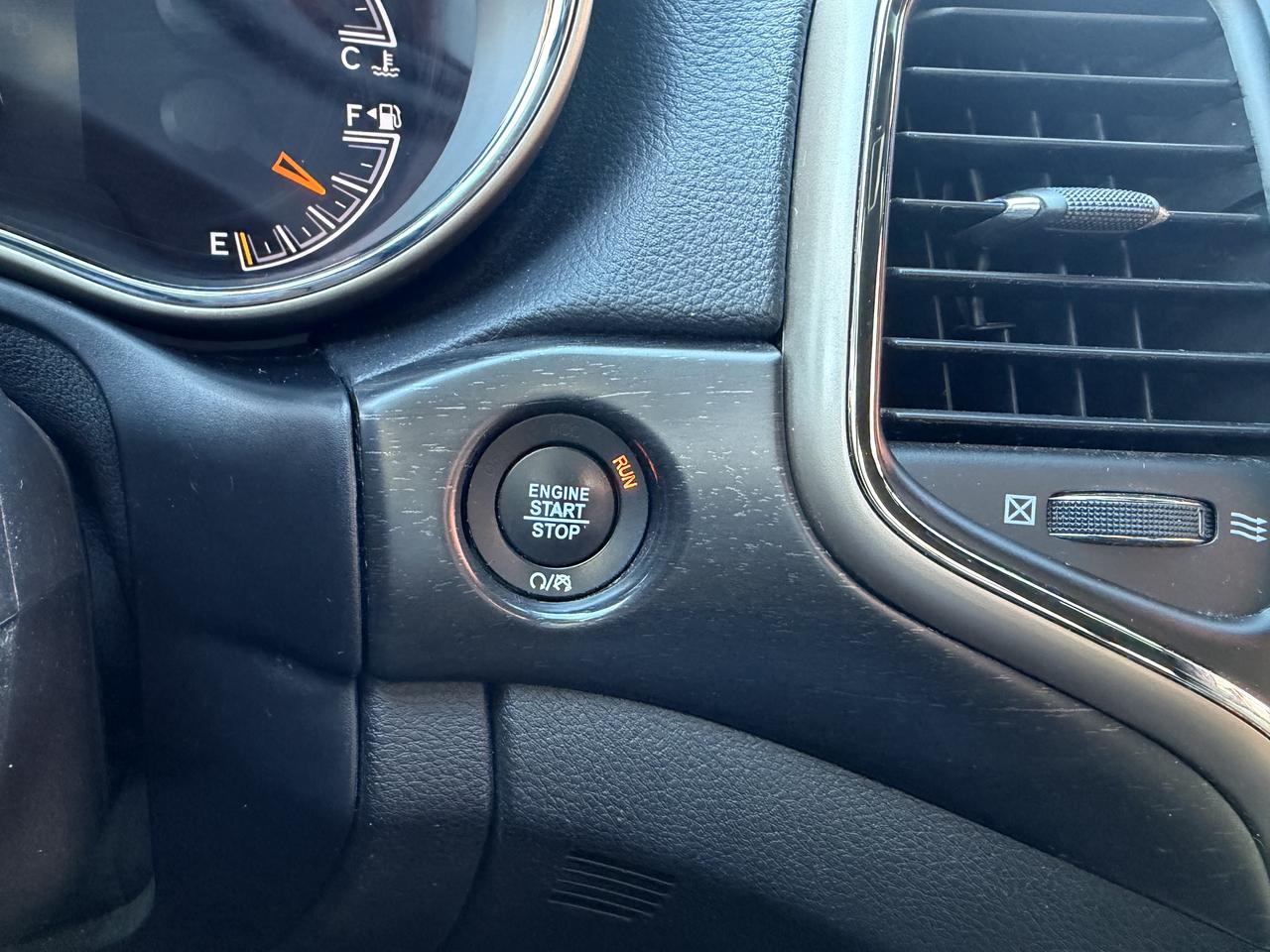 2017 Jeep Grand Cherokee Laredo Photo