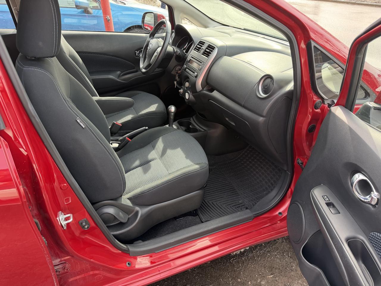 2014 Nissan Versa Note SV Photo