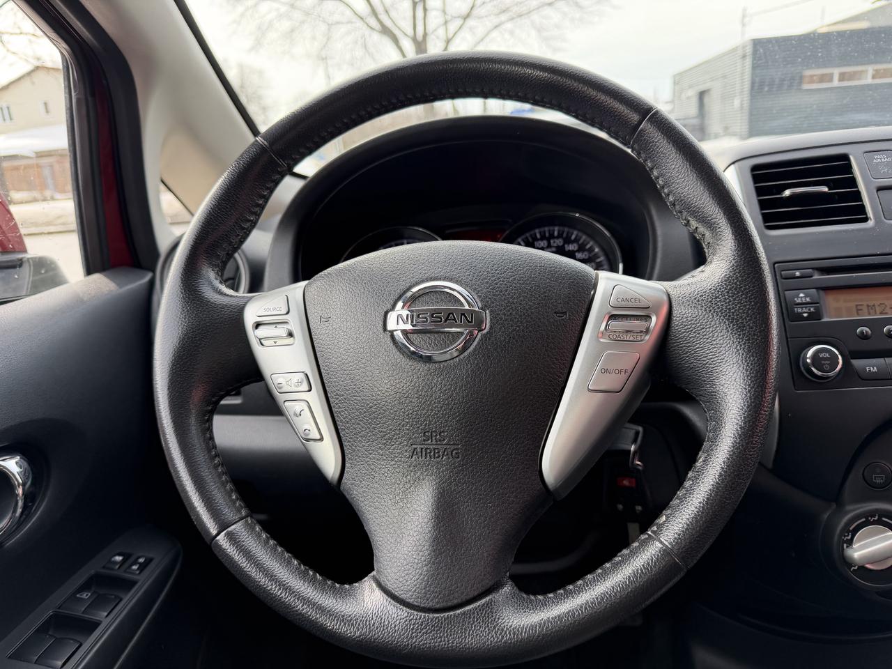 2014 Nissan Versa Note SV Photo