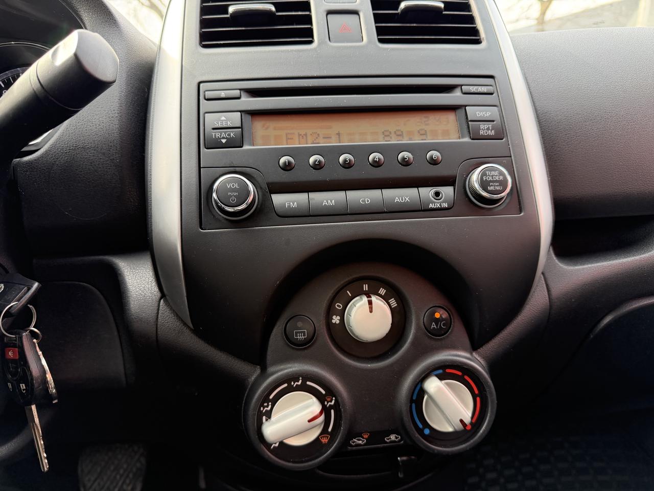 2014 Nissan Versa Note SV Photo