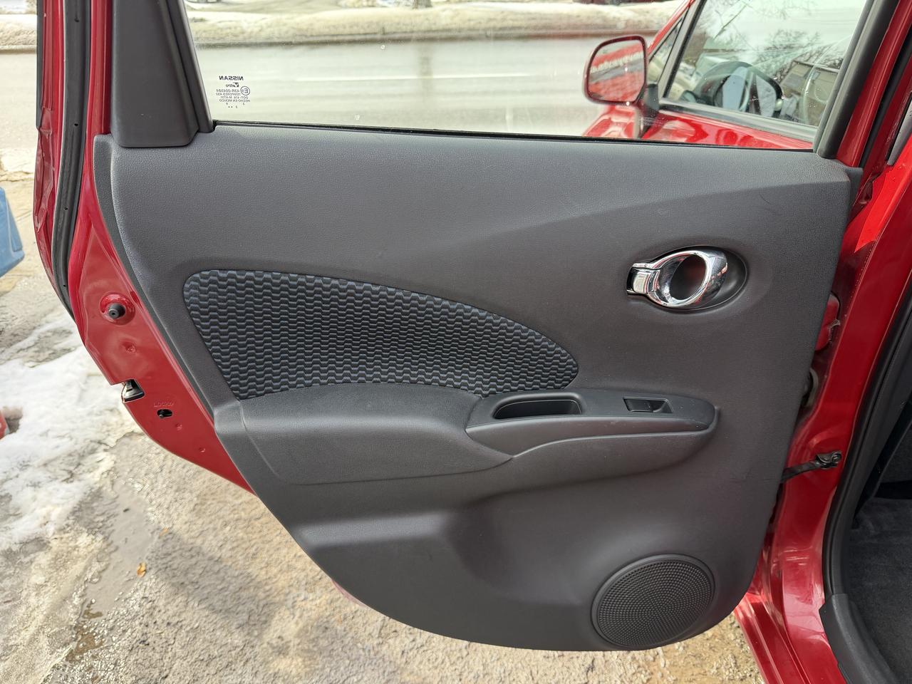 2014 Nissan Versa Note SV Photo