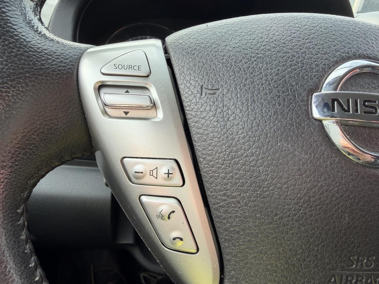 2014 Nissan Versa Note SV Photo