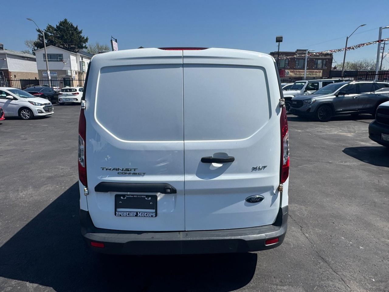 2017 Ford Transit Connect XLT Photo4