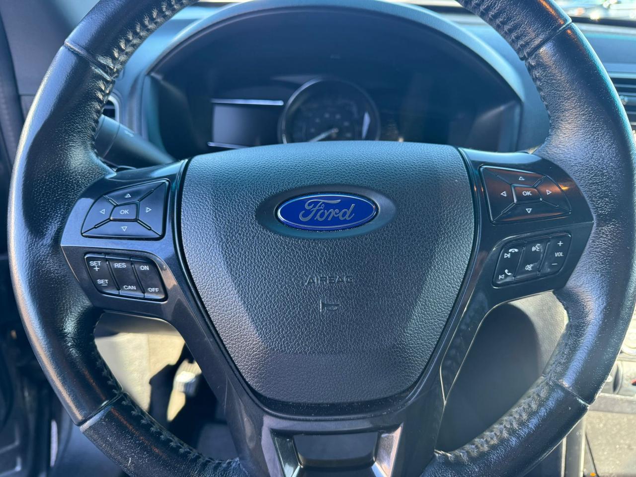 2016 Ford Explorer XLT Photo