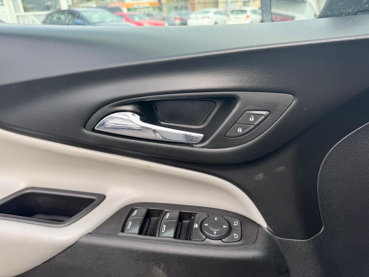 2019 Chevrolet Equinox LT Photo