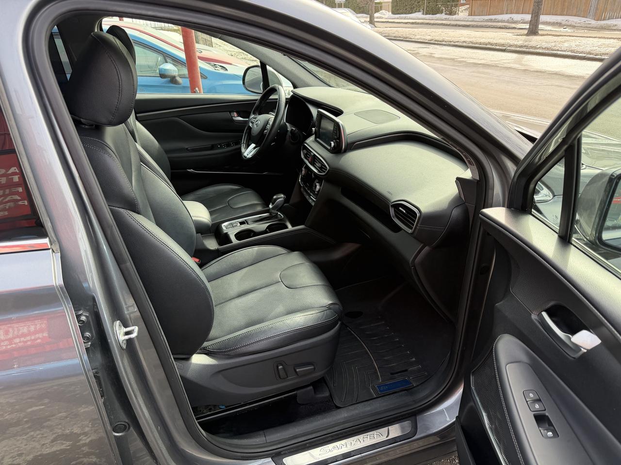 2019 Hyundai Santa Fe LUXURY AWD Photo