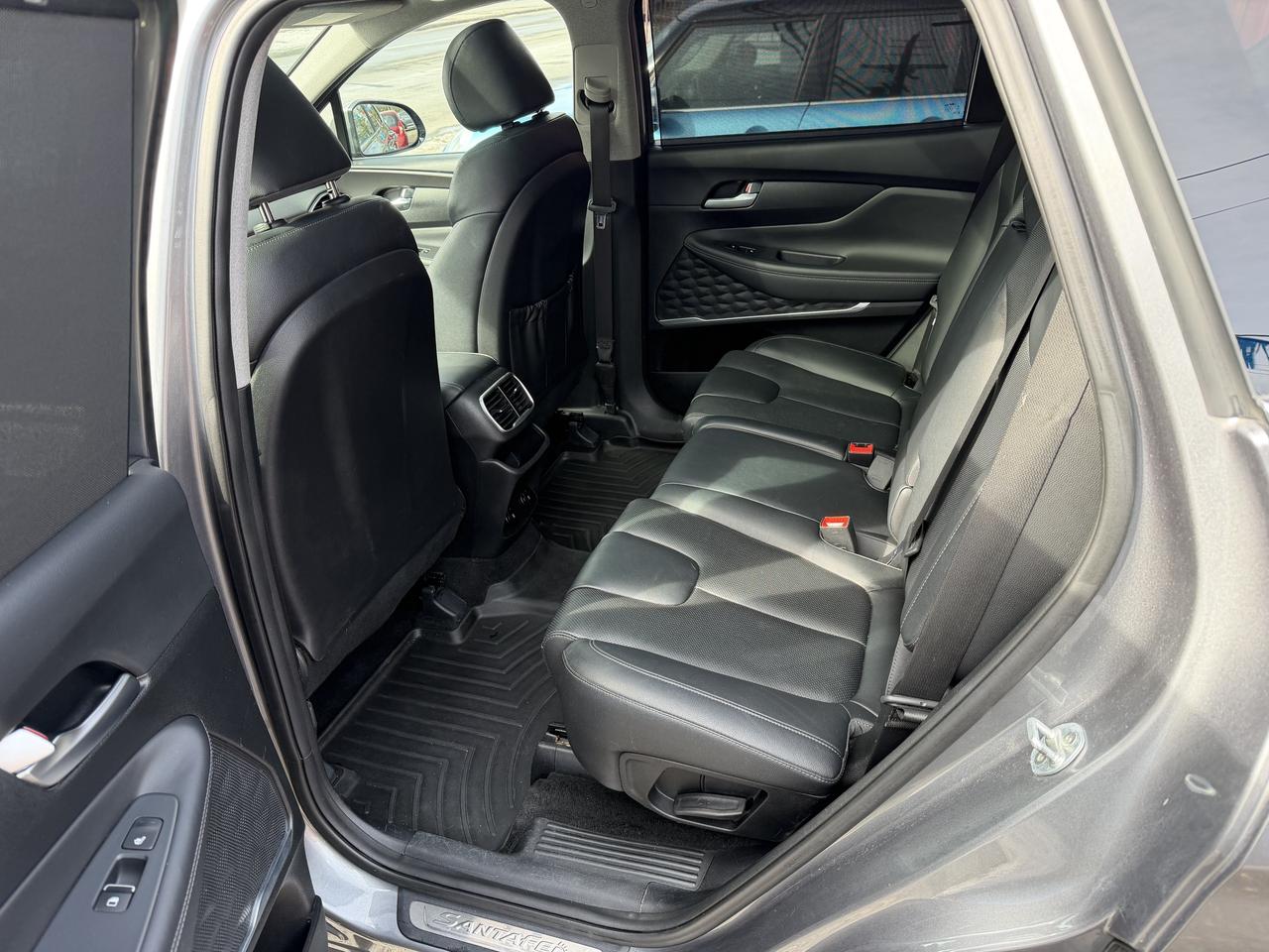 2019 Hyundai Santa Fe LUXURY AWD Photo