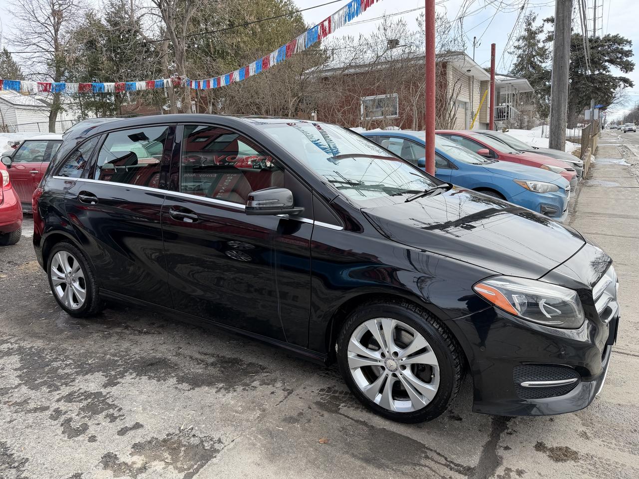 2015 Mercedes-Benz B-Class B 250 4-MATIC Photo