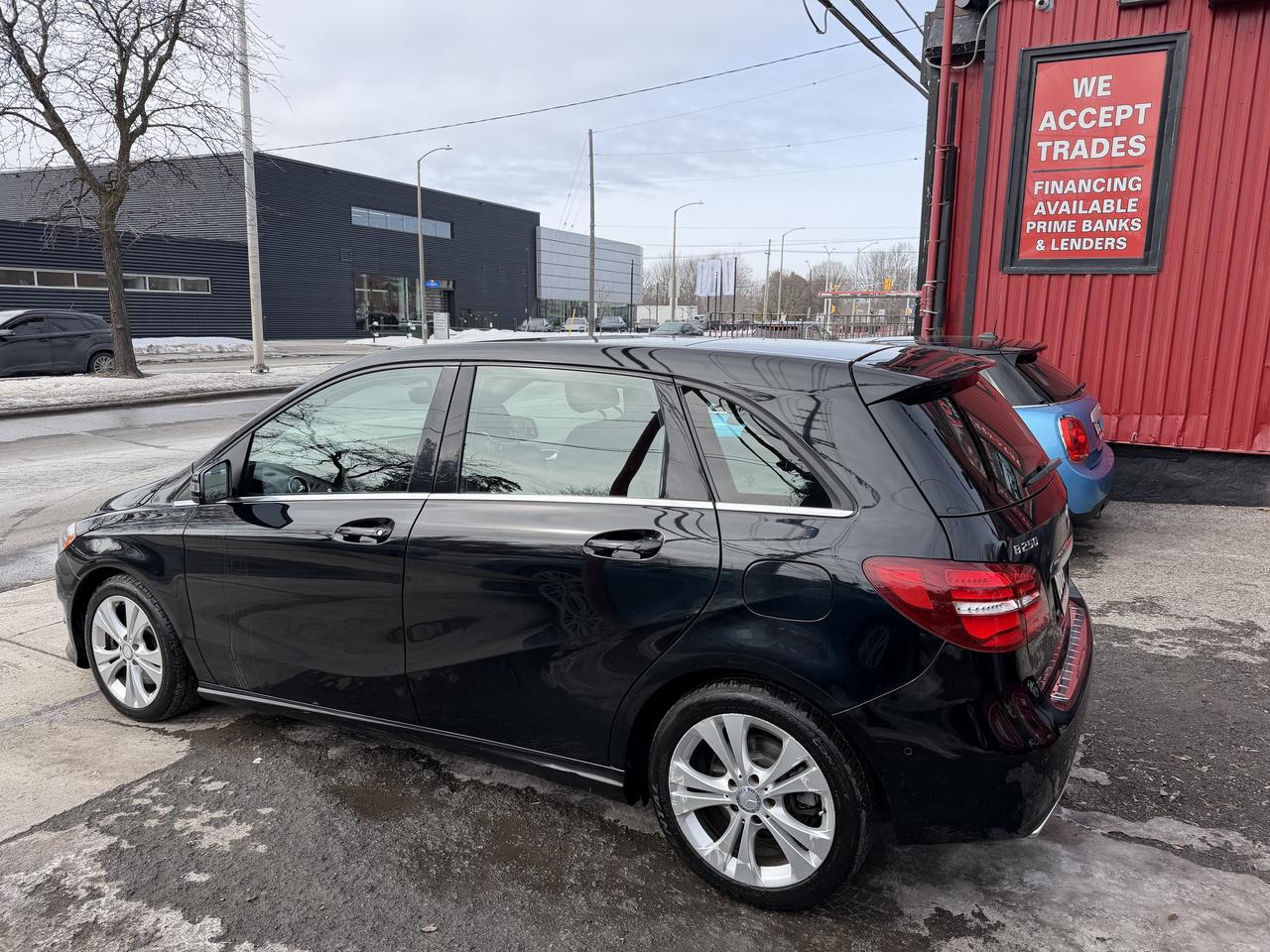 2015 Mercedes-Benz B-Class B 250 4-MATIC Photo