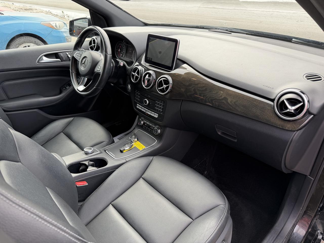 2015 Mercedes-Benz B-Class B 250 4-MATIC Photo