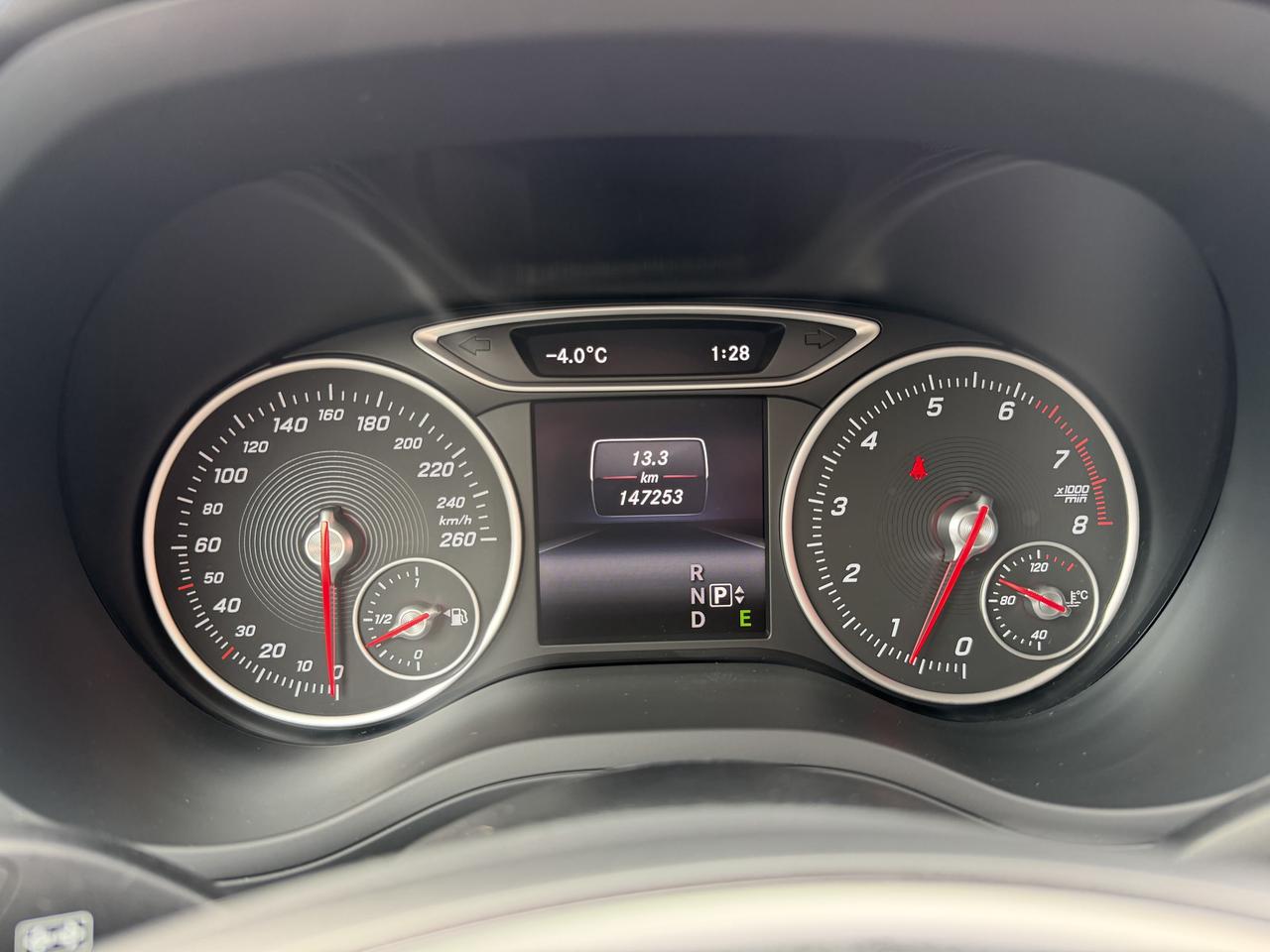 2015 Mercedes-Benz B-Class B 250 4-MATIC Photo