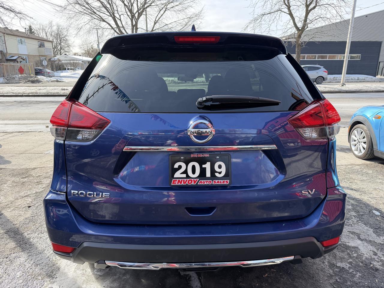 2019 Nissan Rogue SV Photo