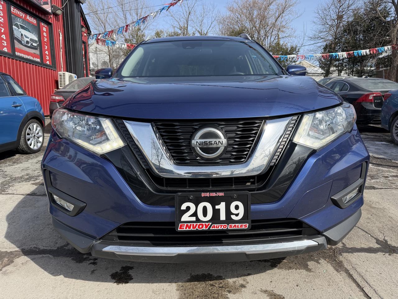 2019 Nissan Rogue SV Photo