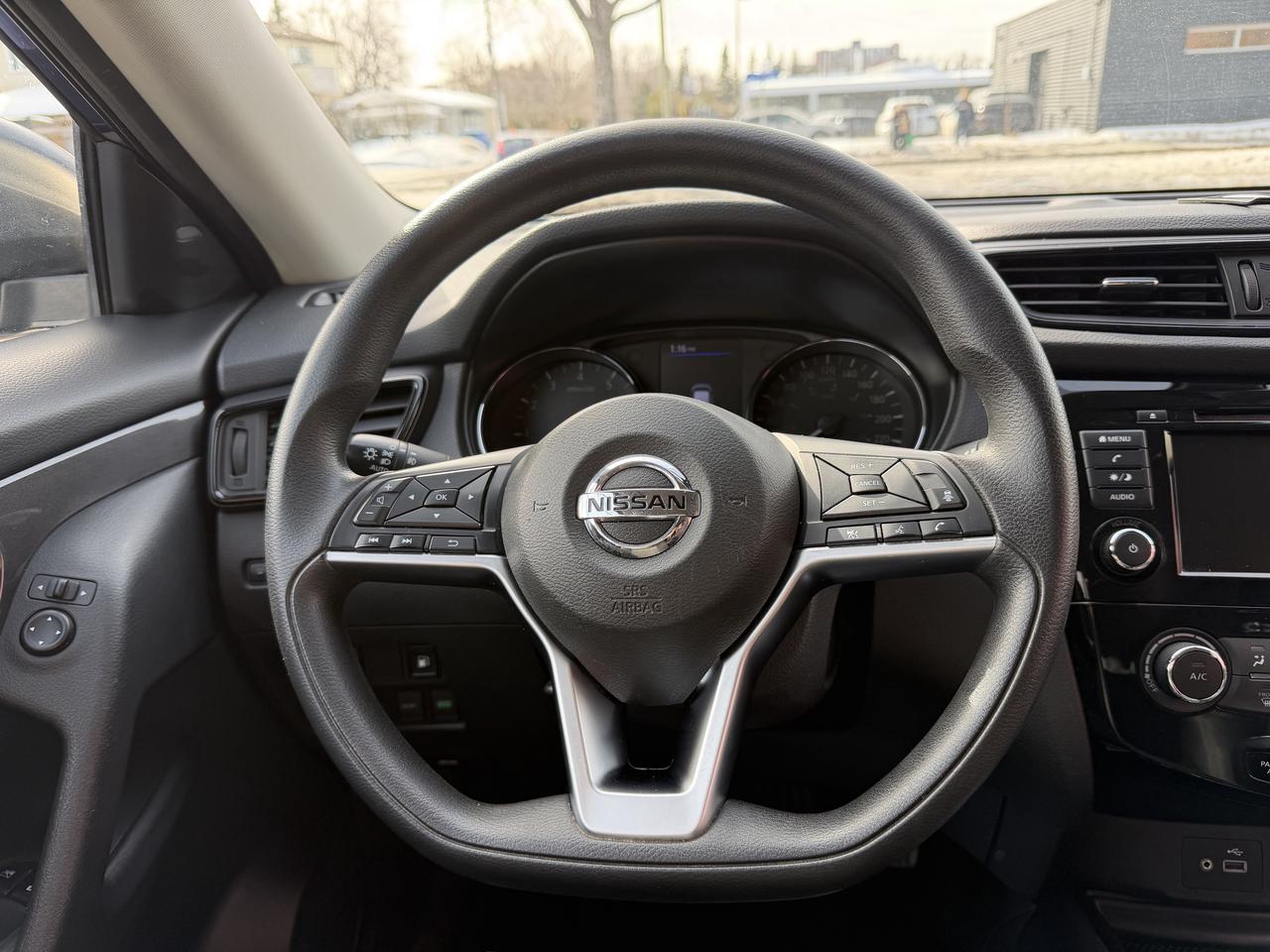 2019 Nissan Rogue SV Photo