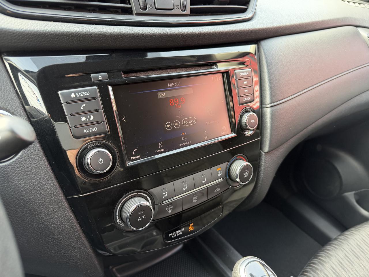 2019 Nissan Rogue SV Photo