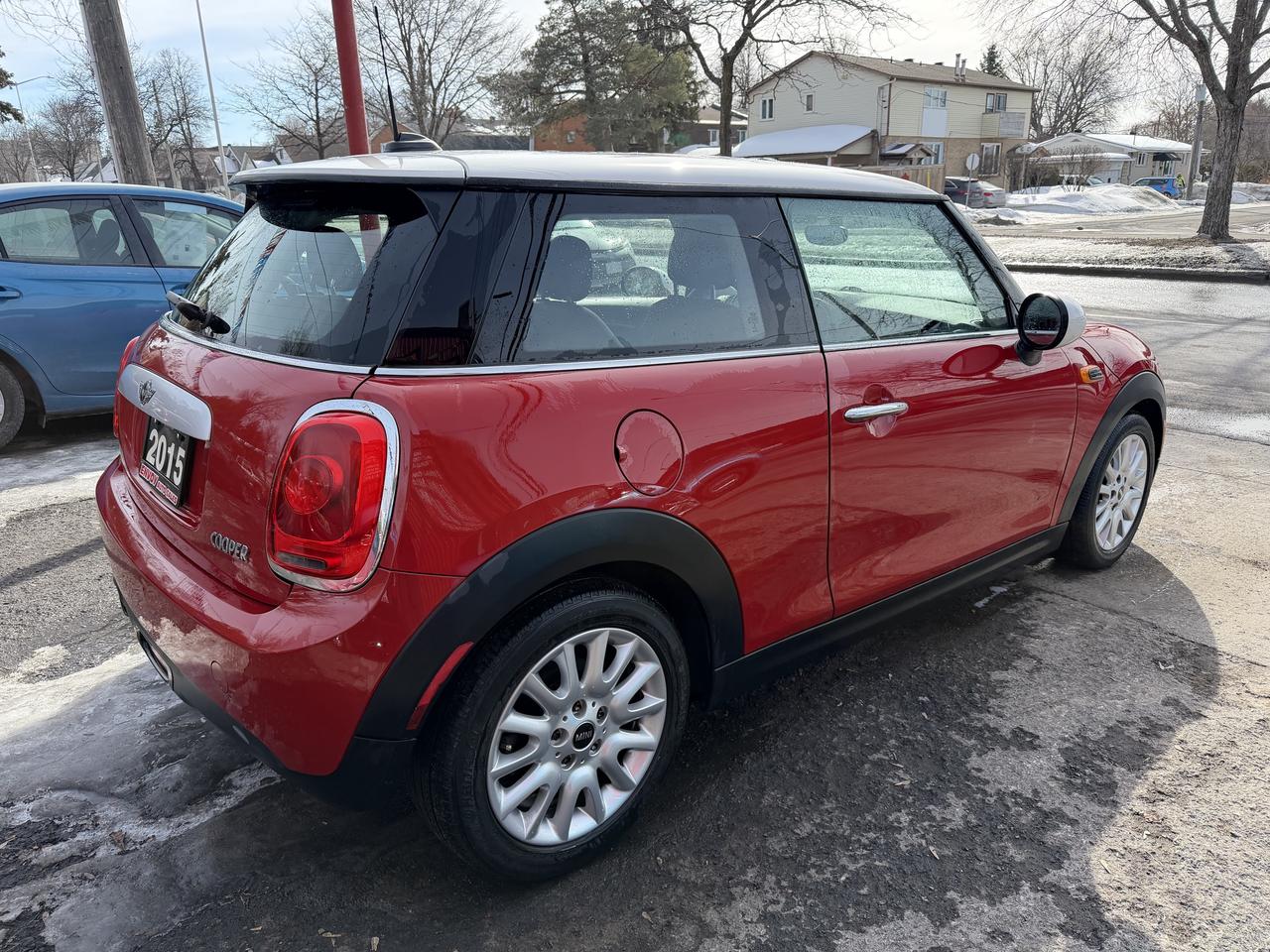 2015 MINI Cooper Hardtop 6-SPEED Photo3