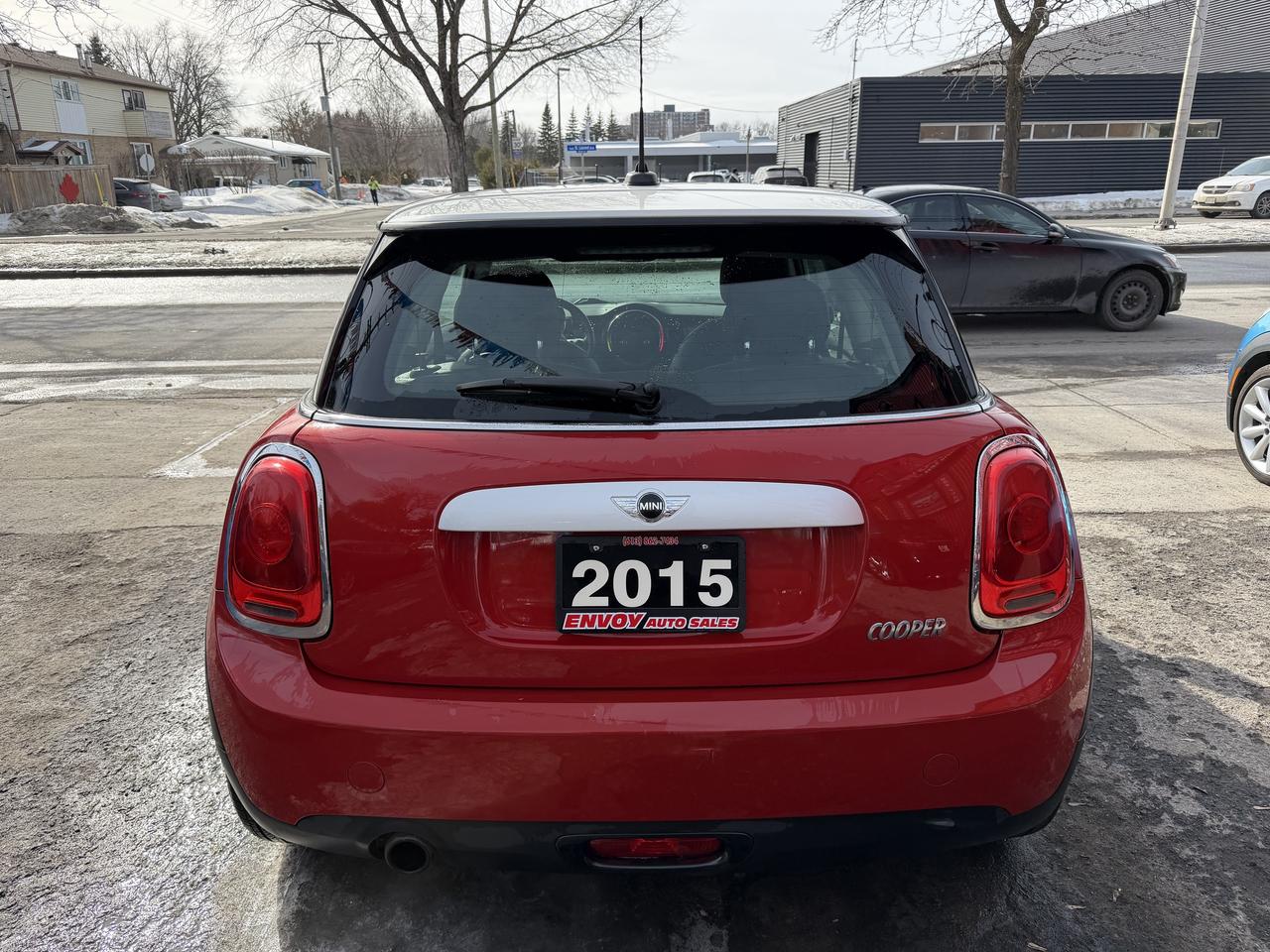 2015 MINI Cooper Hardtop 6-SPEED Photo