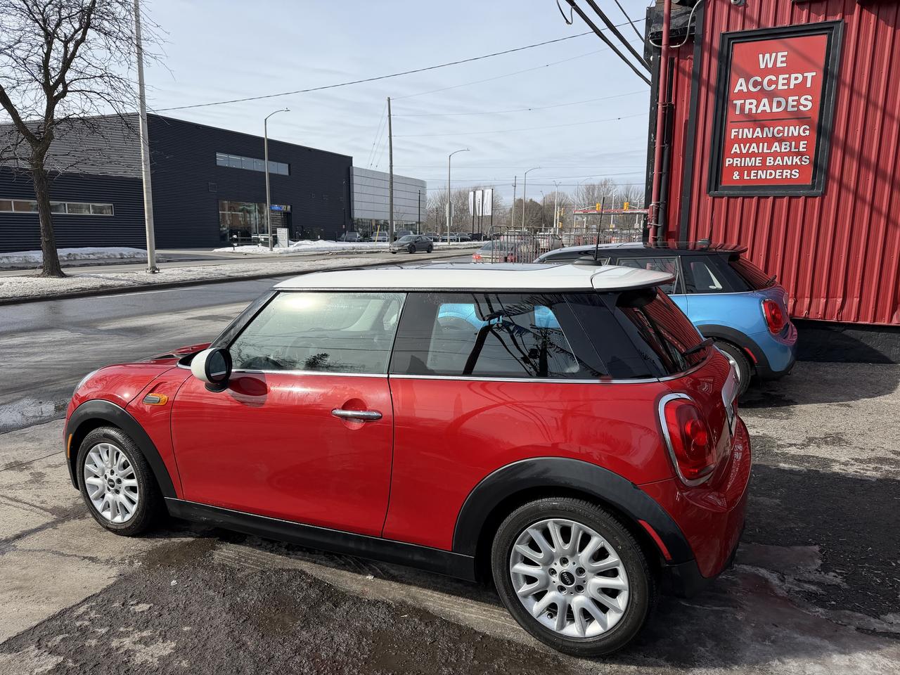 2015 MINI Cooper Hardtop 6-SPEED Photo