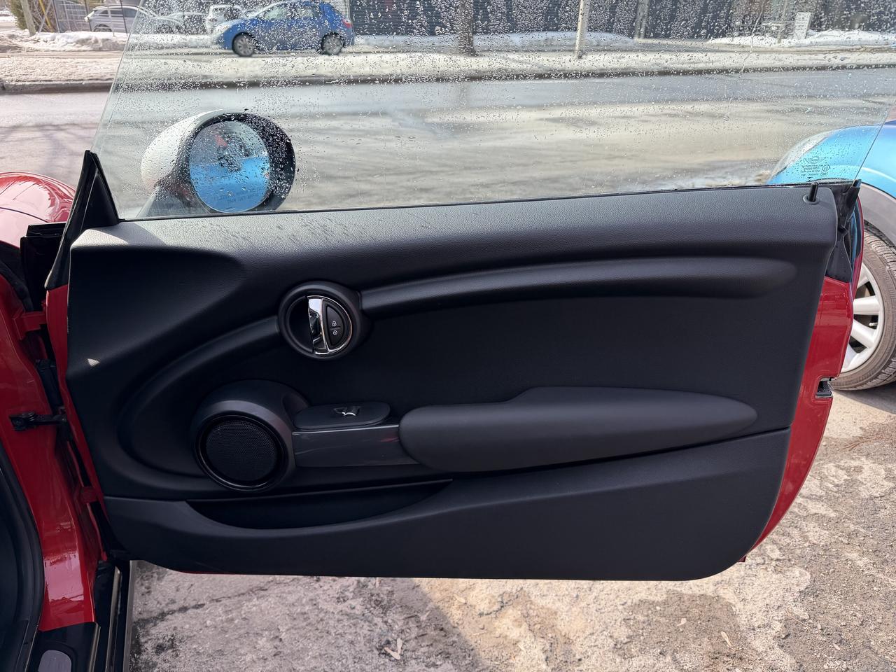 2015 MINI Cooper Hardtop 6-SPEED Photo