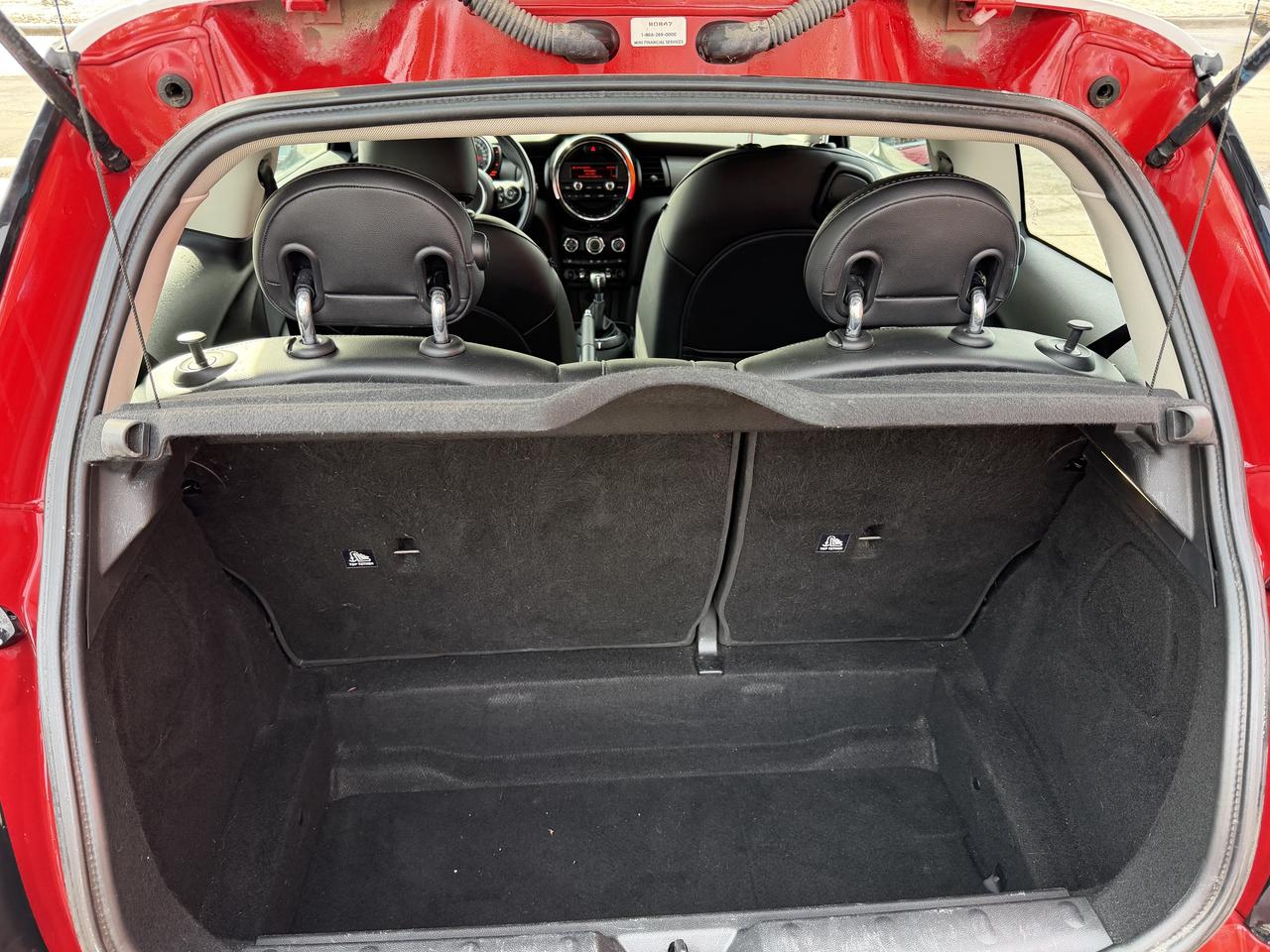 2015 MINI Cooper Hardtop 6-SPEED Photo