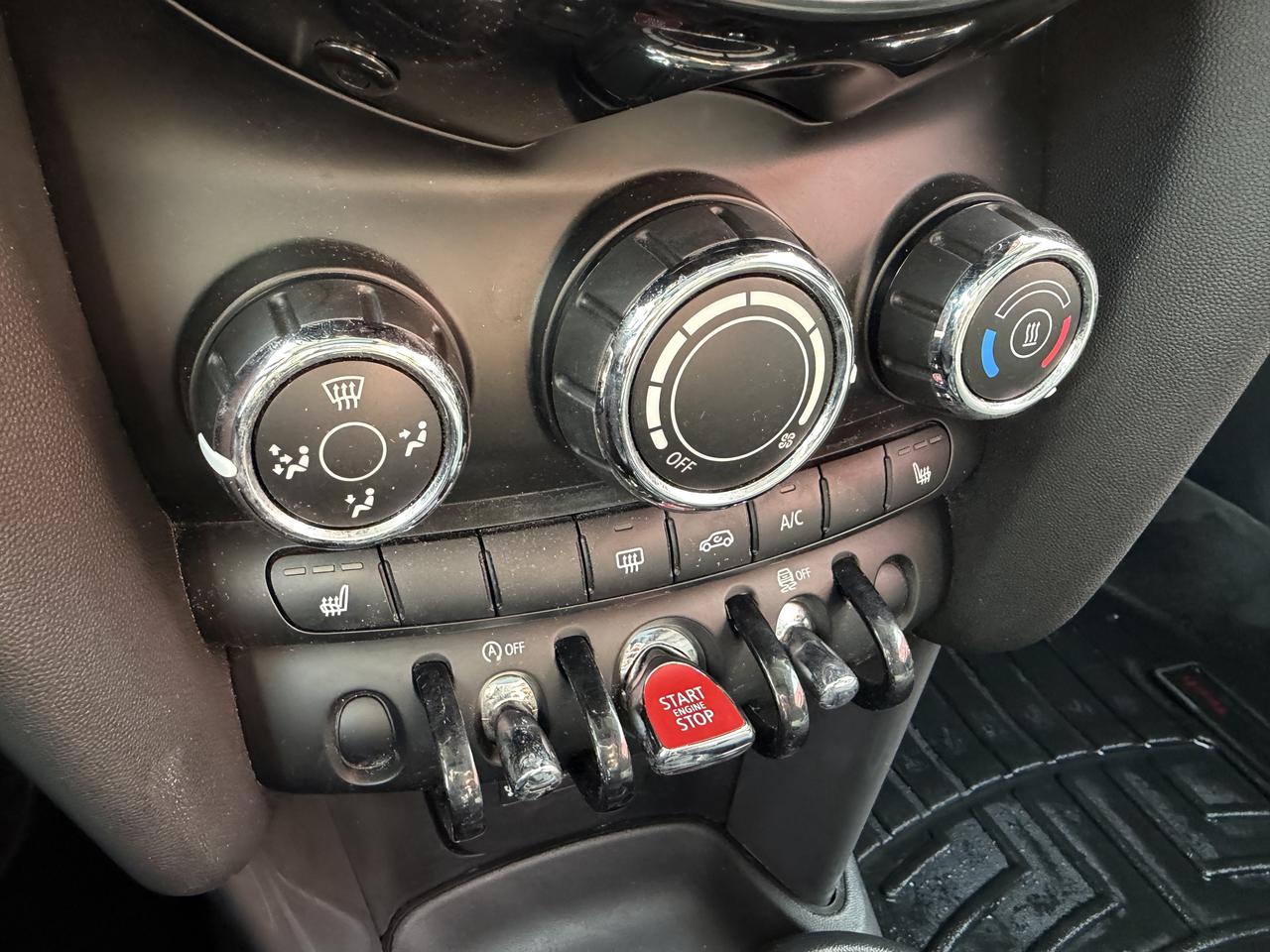 2015 MINI Cooper Hardtop 6-SPEED Photo