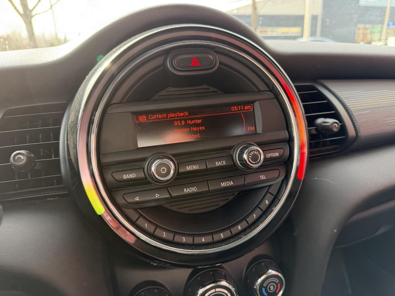 2015 MINI Cooper Hardtop 6-SPEED Photo