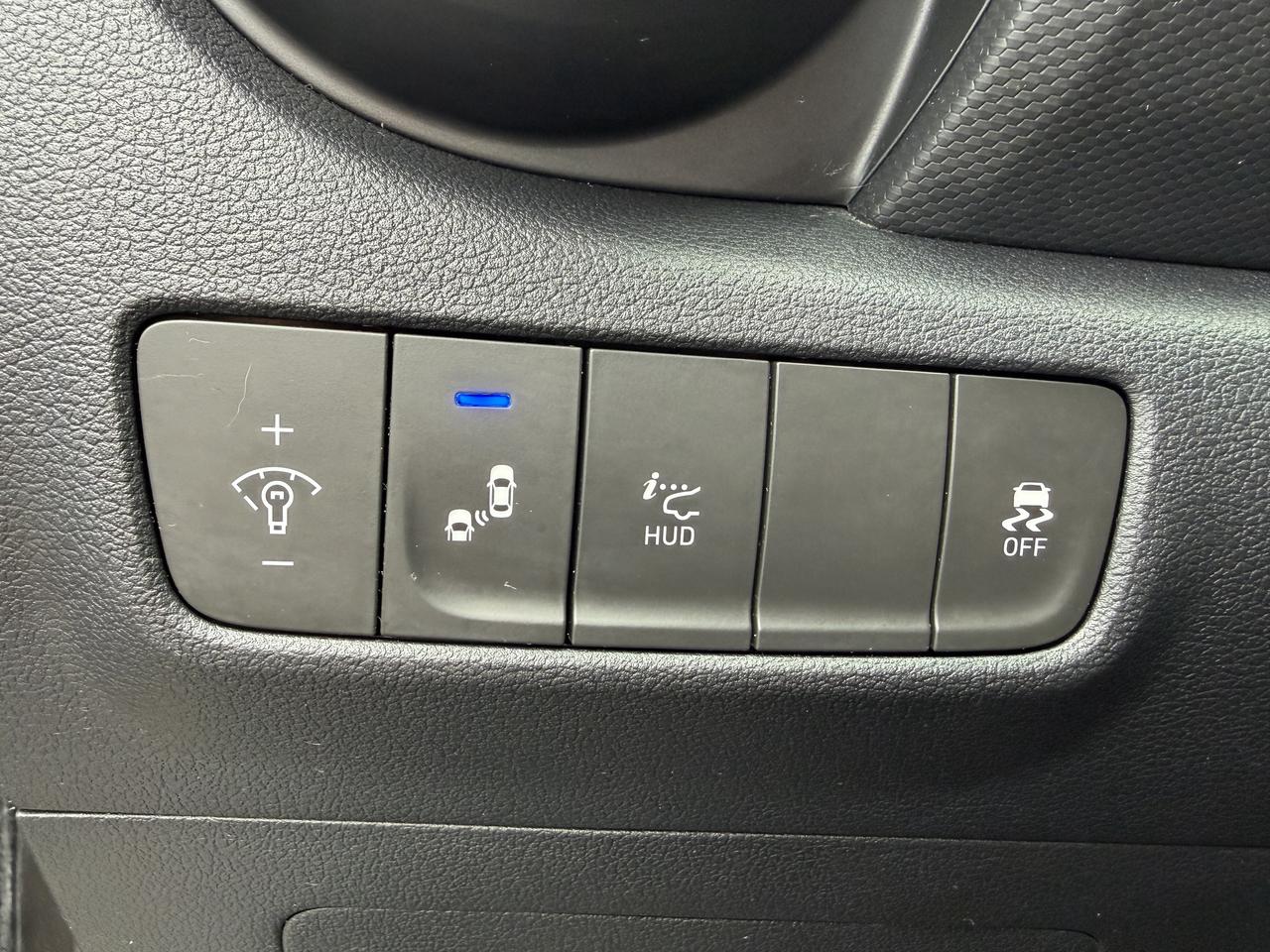 2018 Hyundai KONA 1.6T Trend AWD Photo