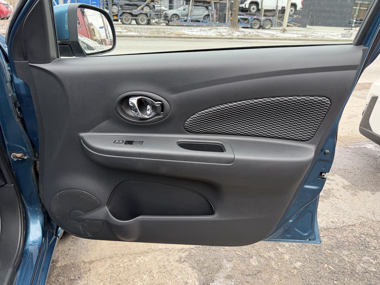 2017 Nissan Micra  Photo