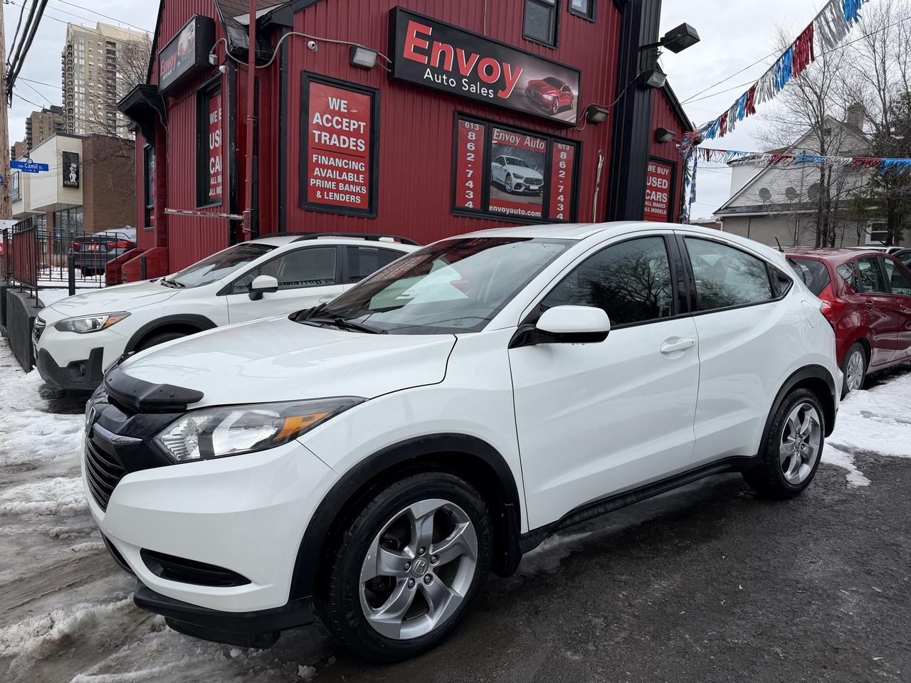 2017 Honda HR-V LX 6-SPEED Photo