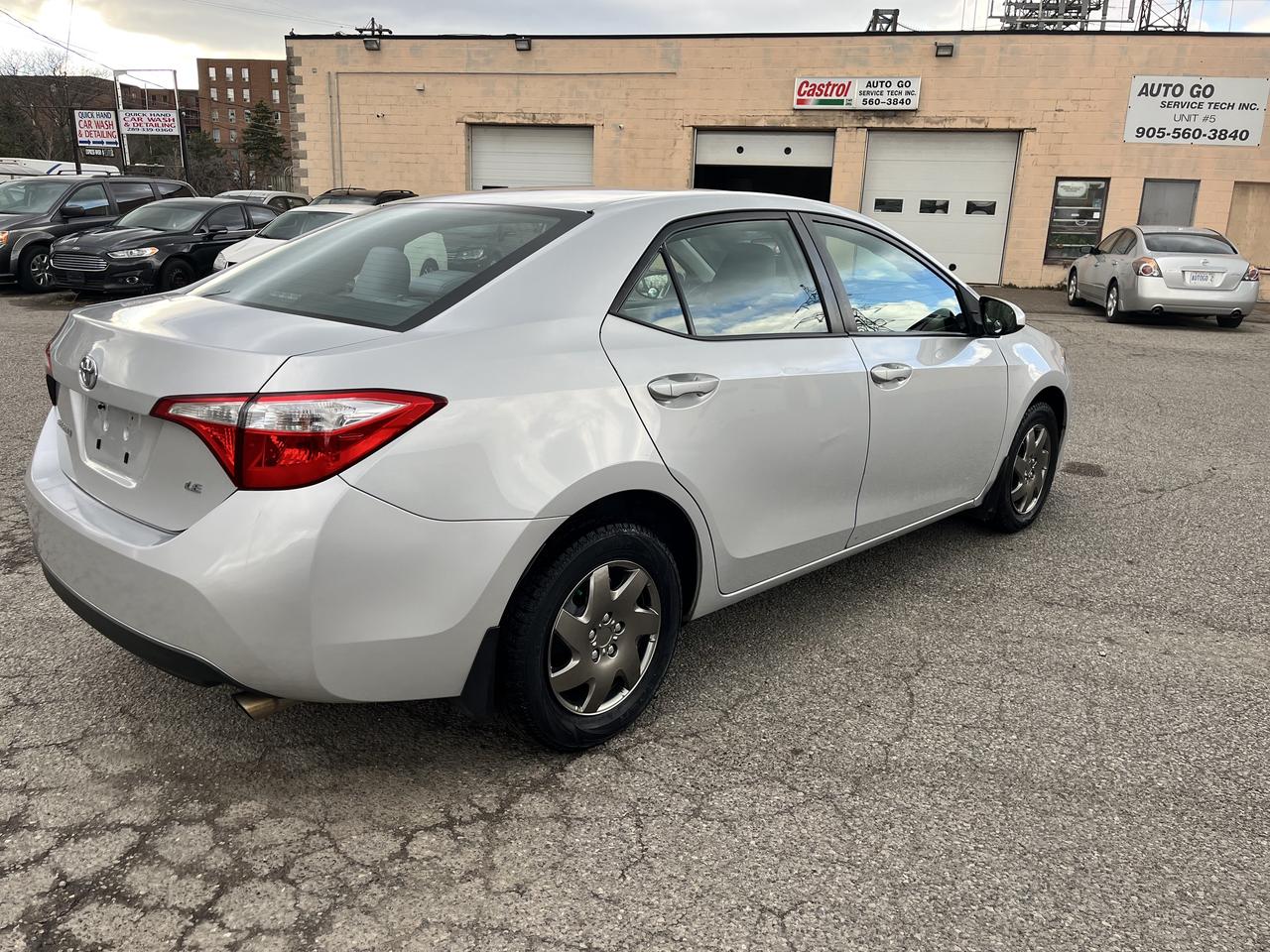 2014 Toyota Corolla Luxury Photo