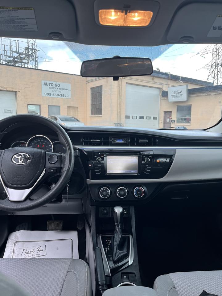 2014 Toyota Corolla Luxury Photo